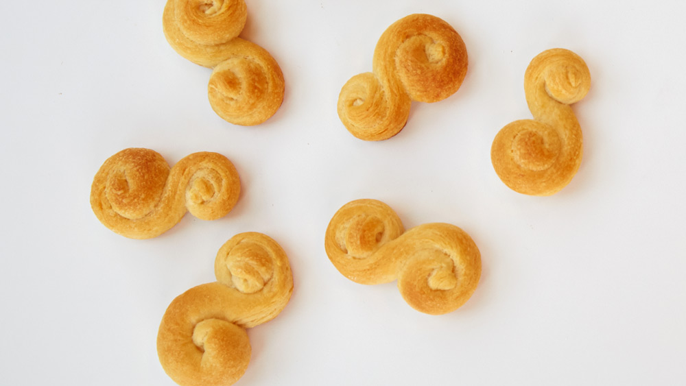 Mini Crescent Swirls