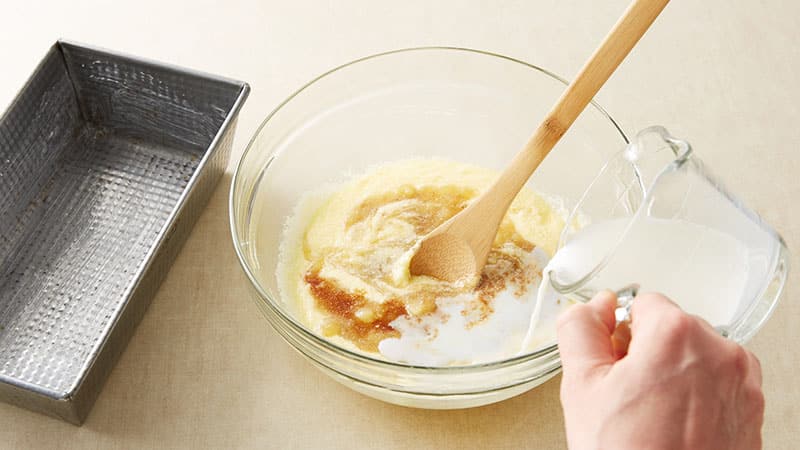 Combine sugar, butter, eggs, mashed bananas, milk and vanilla.