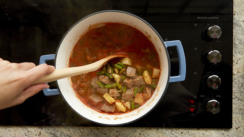 Bring the ingredients to a boil. 