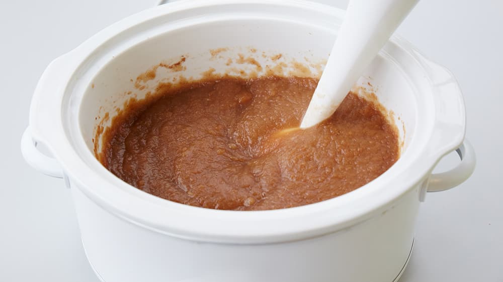 Apple butter in a slow cooker