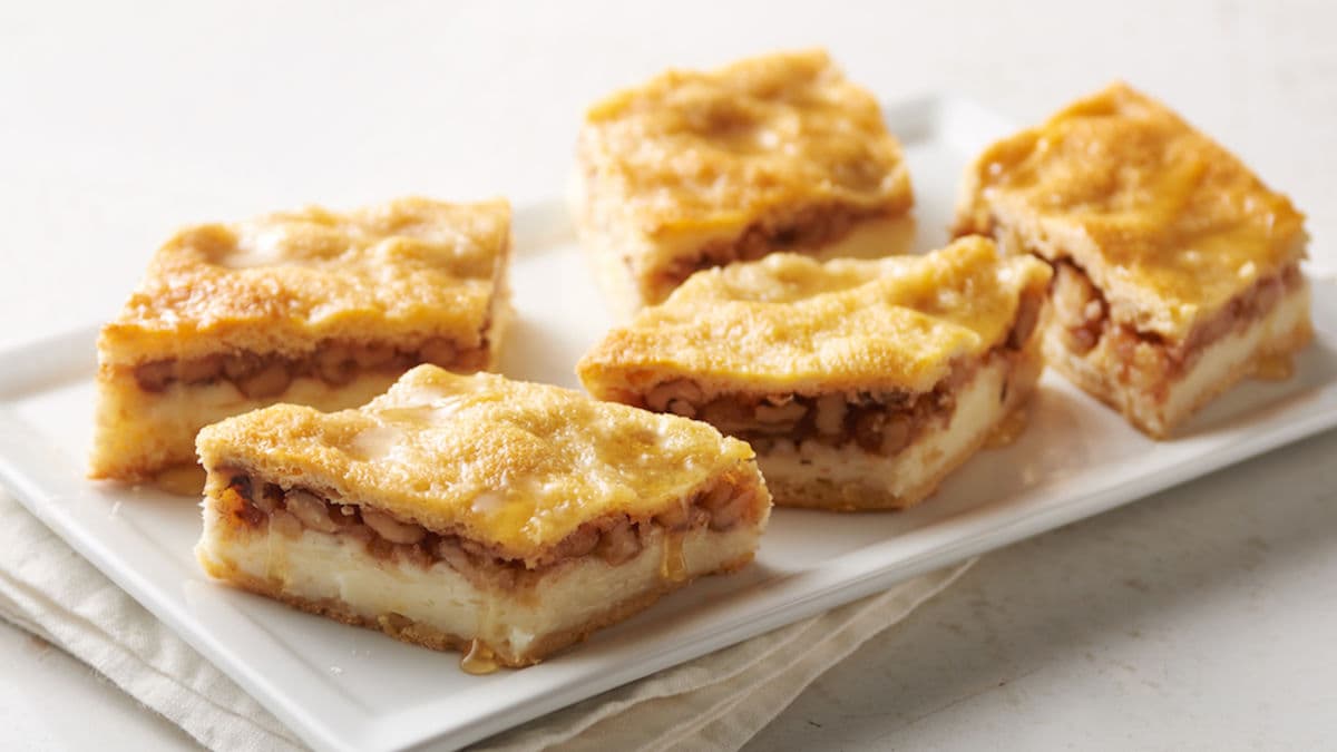 Baklava Cheesecake Bars